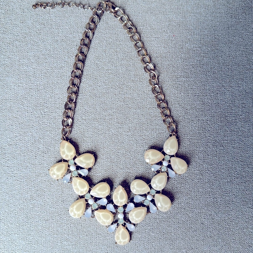 STATEMENT COLLAR WOMENS Necklace White and cream stones, chunky & stylish UGC